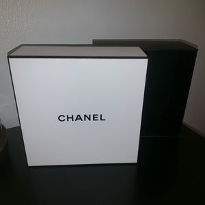 Chanel box